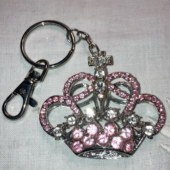 NWOT CROWN KEY CHAIN with clear and pink rhinestones on st $29 - Picture 4 of 6
